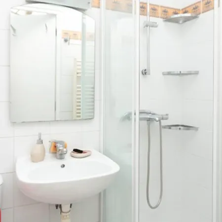 Apartment Harmonious 100 M With Garden Near The Park!